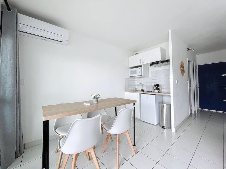 3319-Appartement A 200M De La Plage Le Barcarès Esterno foto